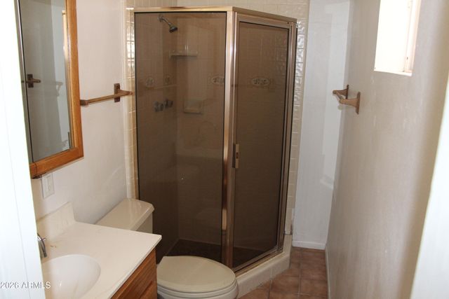 1330 W ELNA RAE Street, Tempe, AZ 85281