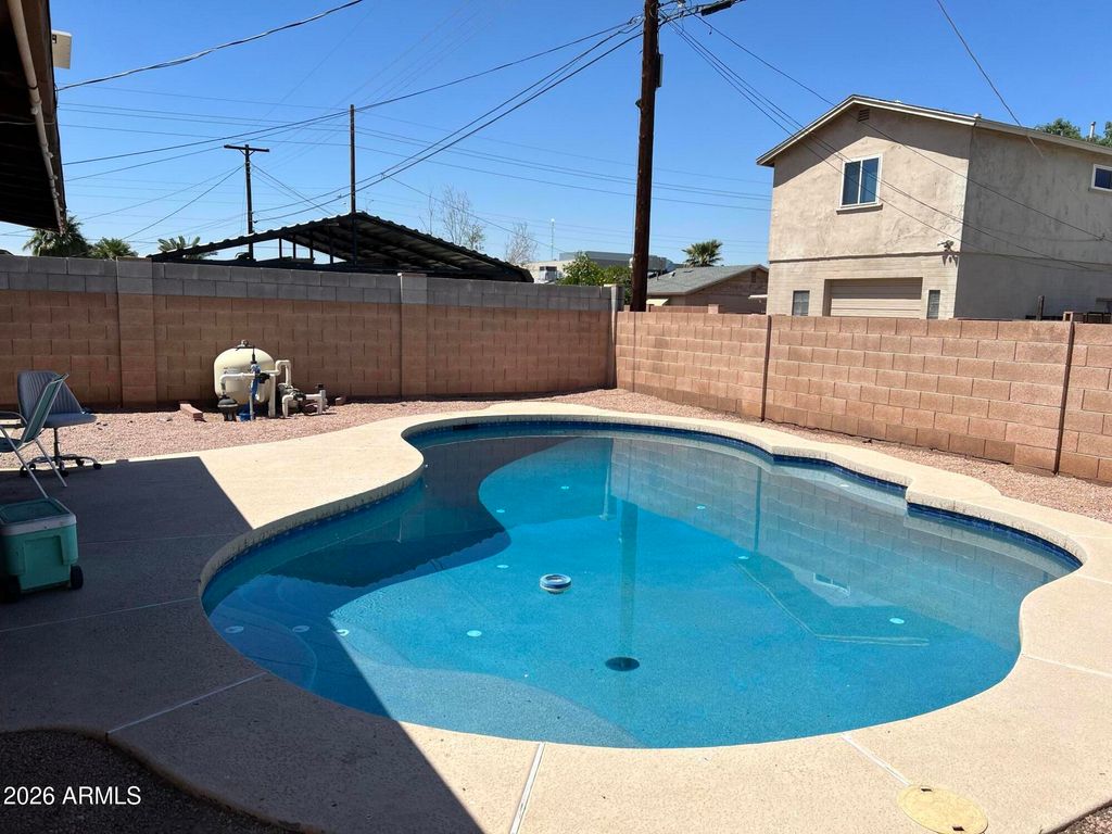 1330 W ELNA RAE Street, Tempe, AZ 85281