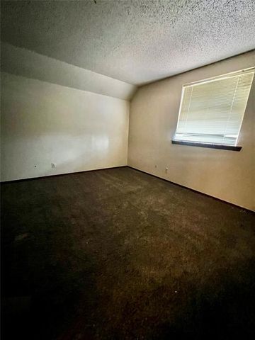 4004 Terry Way, Del City, OK 73115