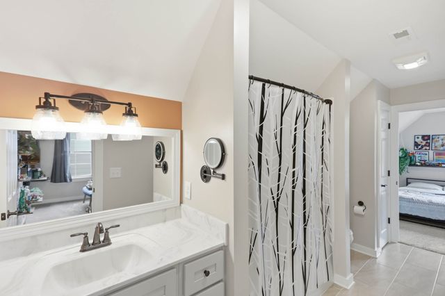 204 Emmett Dr, White House, TN 37188