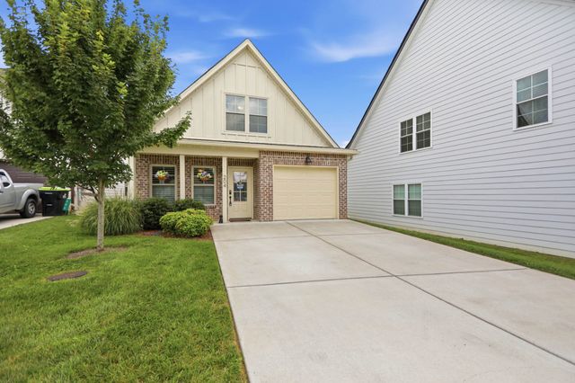 204 Emmett Dr, White House, TN 37188