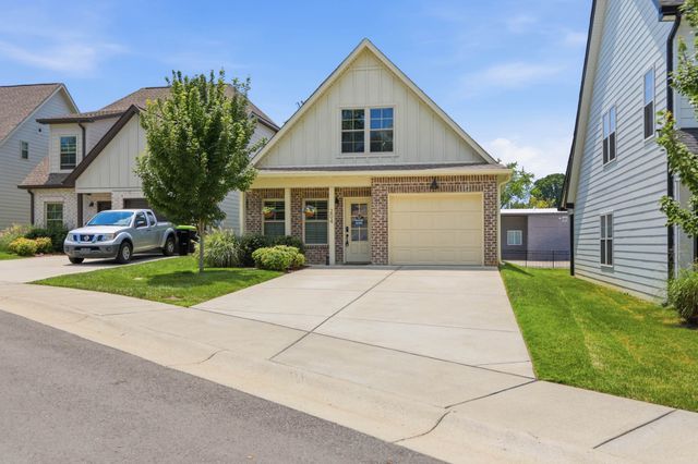 204 Emmett Dr, White House, TN 37188