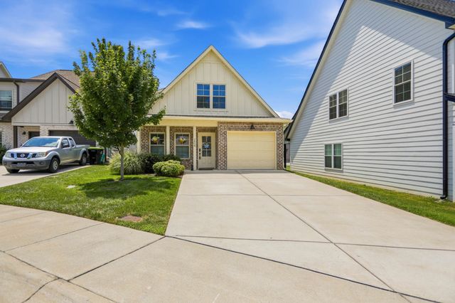 204 Emmett Dr, White House, TN 37188