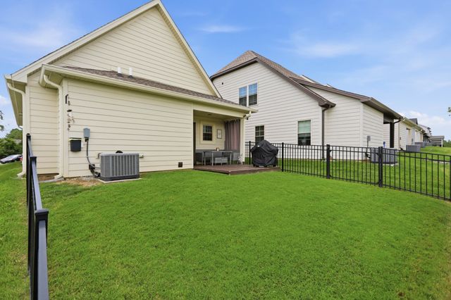204 Emmett Dr, White House, TN 37188