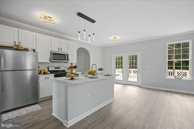 10209 WARFIELD ST, White Plains, MD 20695