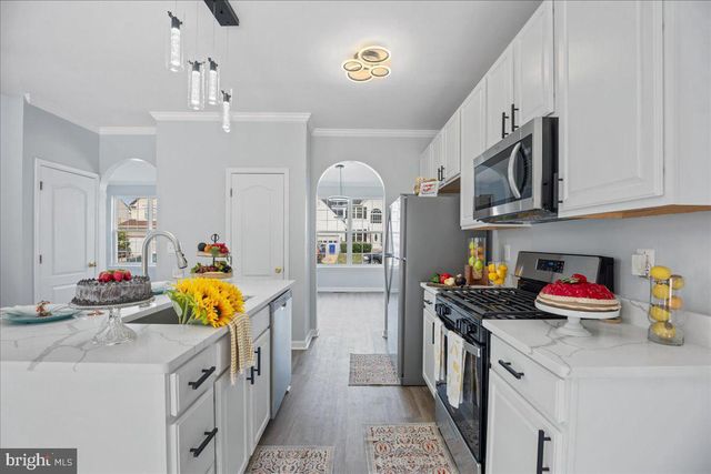 10209 WARFIELD ST, White Plains, MD 20695
