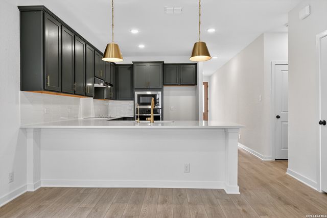 127 Peeps Ct., Adkins, TX 78101