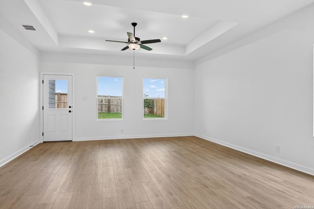 127 Peeps Ct., Adkins, TX 78101