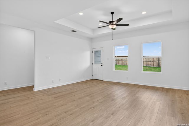 127 Peeps Ct., Adkins, TX 78101