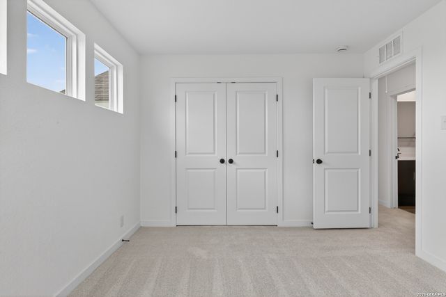127 Peeps Ct., Adkins, TX 78101