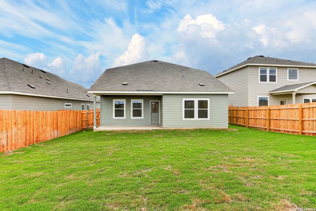 127 Peeps Ct., Adkins, TX 78101