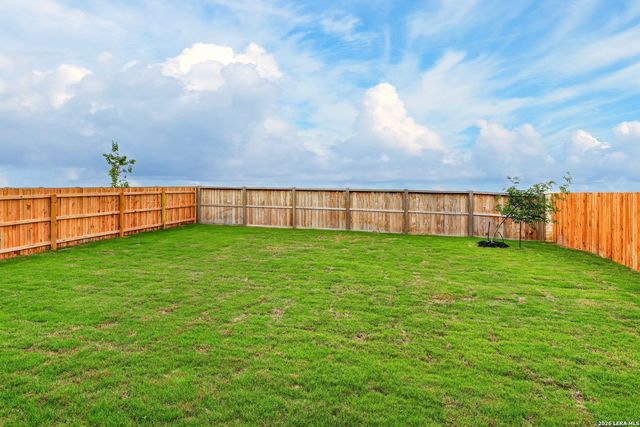 127 Peeps Ct., Adkins, TX 78101