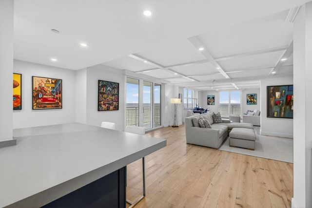 500 Ocean Drive E9c, Juno Beach, FL 33408