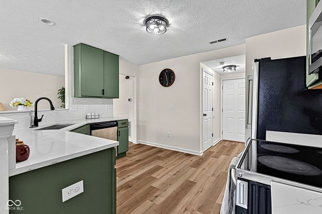 11532 Glenn Abbey Lane, Indianapolis, IN 46235