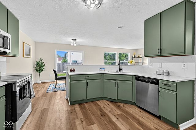 11532 Glenn Abbey Lane, Indianapolis, IN 46235
