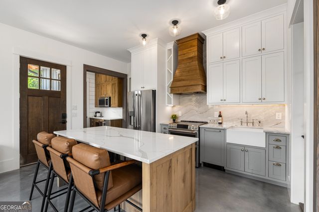 714 Sonya Road, Clayton, GA 30525