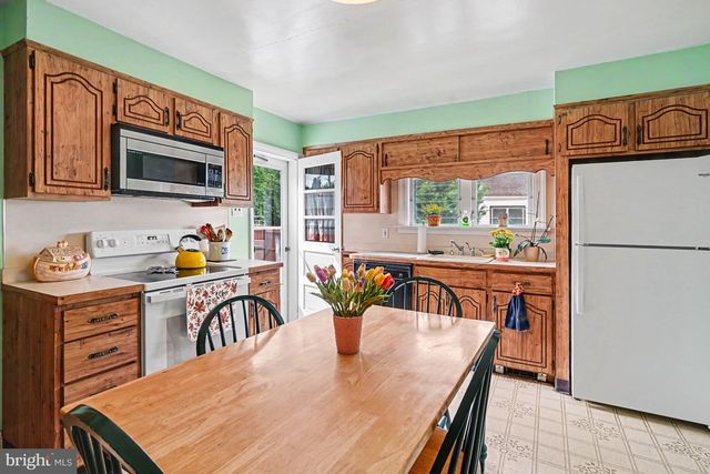 484 FRUIT FARM RD, Royersford, PA 19468