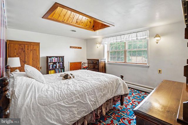 484 FRUIT FARM RD, Royersford, PA 19468