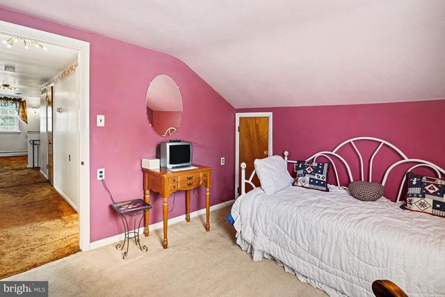 484 FRUIT FARM RD, Royersford, PA 19468