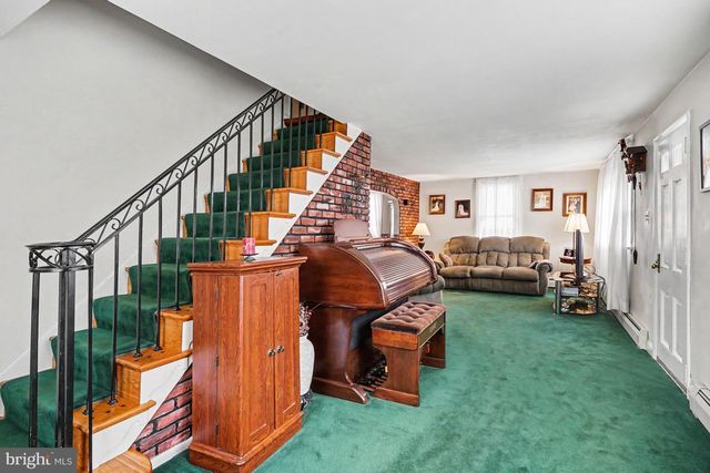 484 FRUIT FARM RD, Royersford, PA 19468
