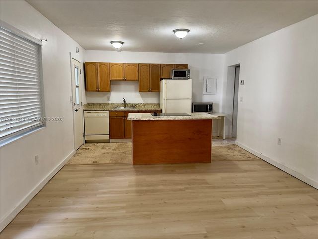 3242 Mary Street S115, Miami, FL 33133