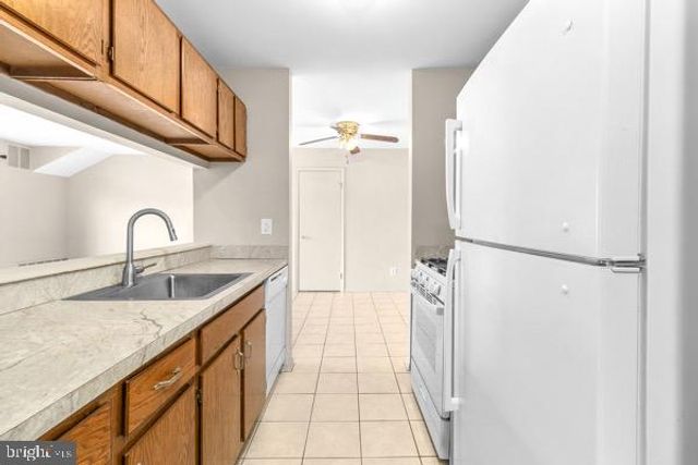 1602 WOODHOLLOW DR, Marlton, NJ 08053