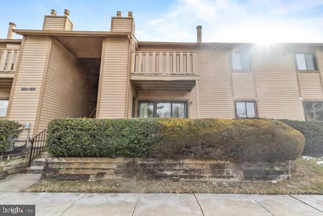 1602 WOODHOLLOW DR, Marlton, NJ 08053