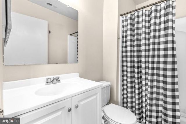 1602 WOODHOLLOW DR, Marlton, NJ 08053