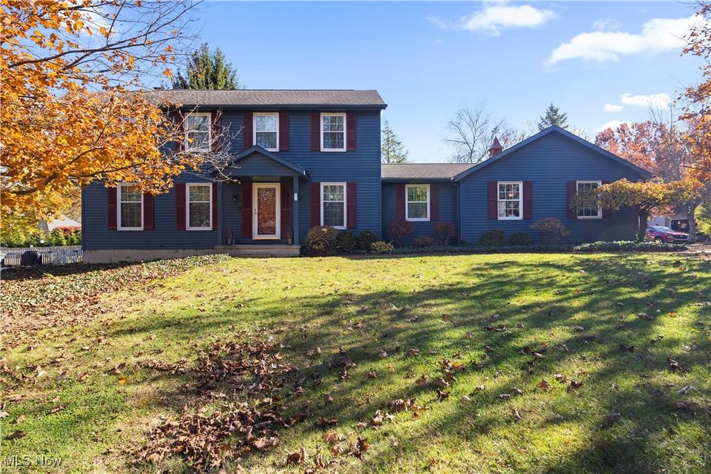 2574 Sourek Road, Akron, OH 44333