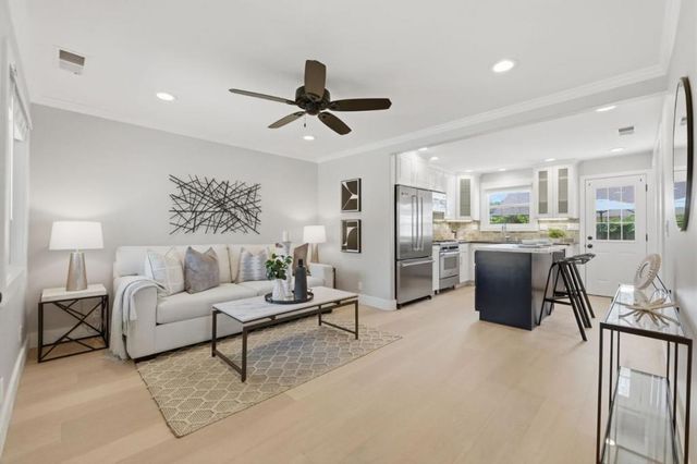 207 E Rincon Avenue, Campbell, CA 95008