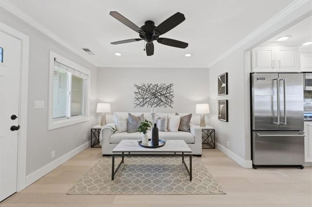 207 E Rincon Avenue, Campbell, CA 95008