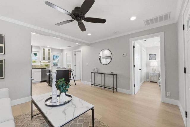 207 E Rincon Avenue, Campbell, CA 95008