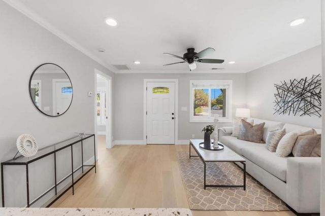 207 E Rincon Avenue, Campbell, CA 95008