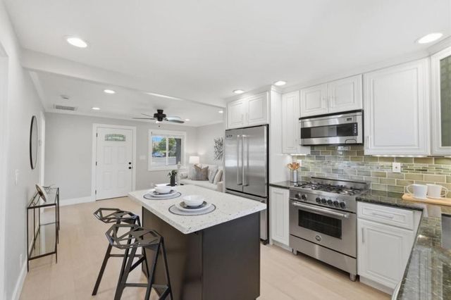 207 E Rincon Avenue, Campbell, CA 95008