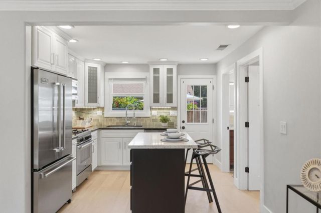 207 E Rincon Avenue, Campbell, CA 95008