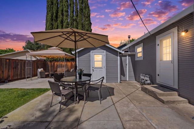 207 E Rincon Avenue, Campbell, CA 95008