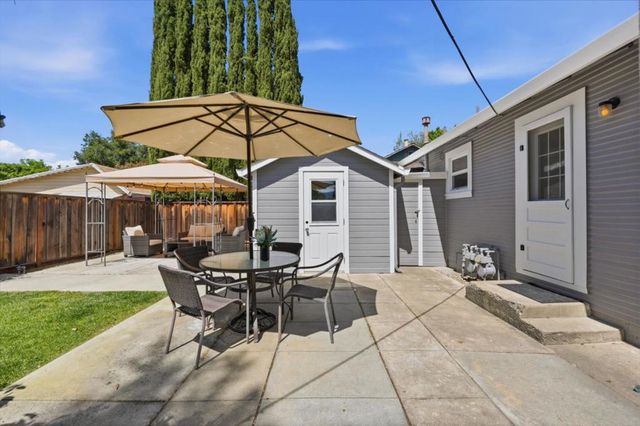 207 E Rincon Avenue, Campbell, CA 95008