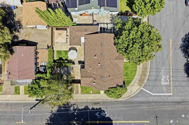207 E Rincon Avenue, Campbell, CA 95008