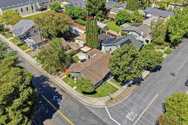 207 E Rincon Avenue, Campbell, CA 95008