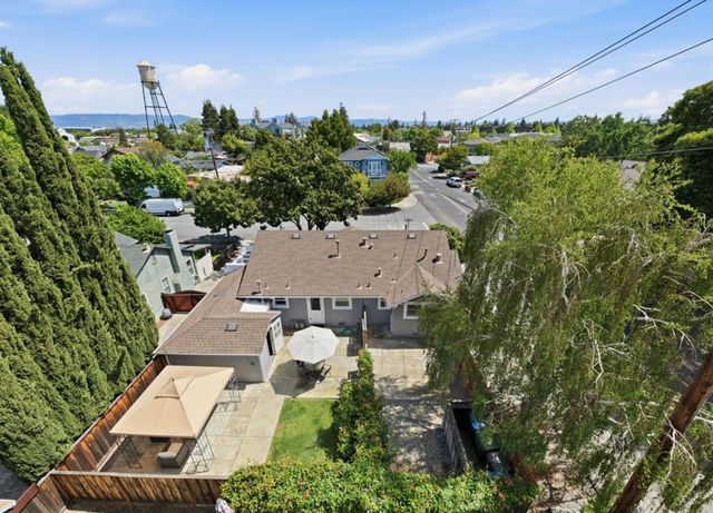 207 E Rincon Avenue, Campbell, CA 95008