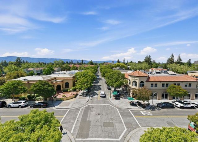 207 E Rincon Avenue, Campbell, CA 95008