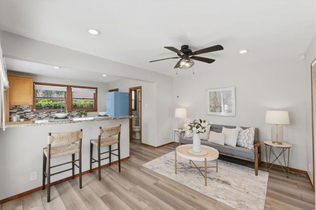 207 E Rincon Avenue, Campbell, CA 95008