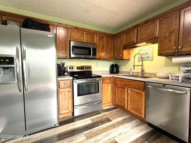 108 Pecan Dr, Bardstown, KY 40004