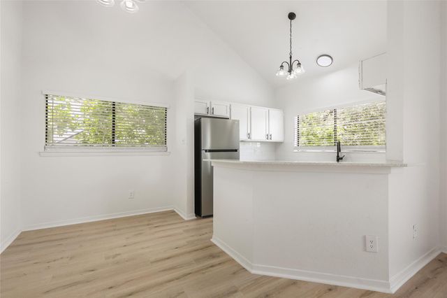 923 E 41st ST 201, Austin, TX 78751