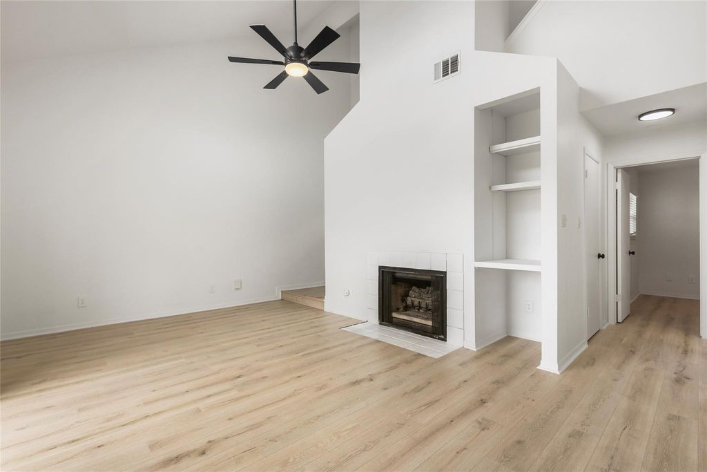 923 E 41st ST 201, Austin, TX 78751