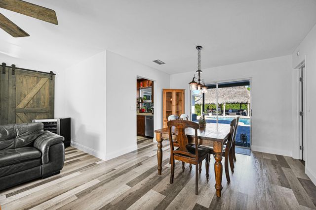 9921 NW 38th St, Coral Springs, FL 33065