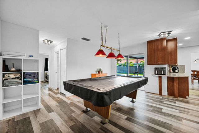 9921 NW 38th St, Coral Springs, FL 33065