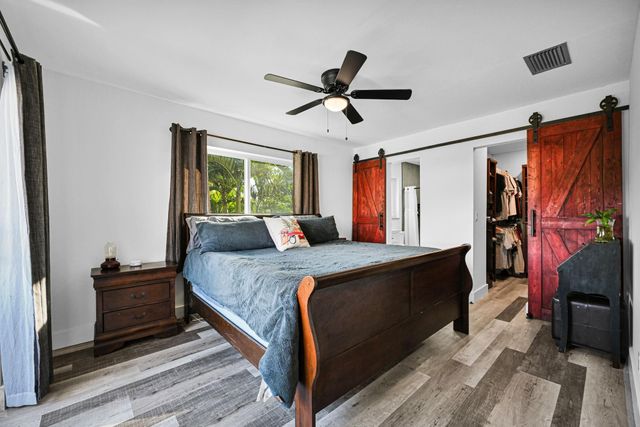 9921 NW 38th St, Coral Springs, FL 33065