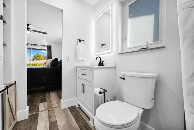 9921 NW 38th St, Coral Springs, FL 33065