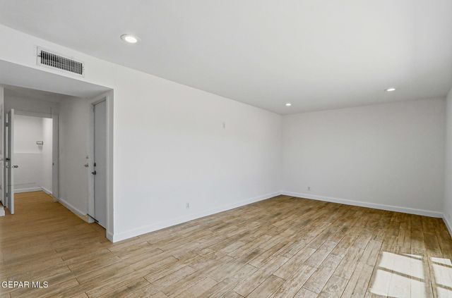 932 MESITA Drive, El Paso, TX 79902